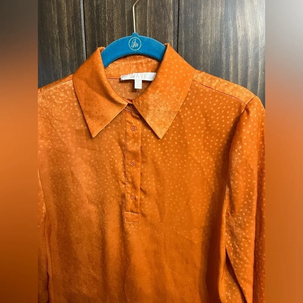 Wayf dress-Size: XS-Rusty Orange with buttons at the collar - Picture 9 of 14